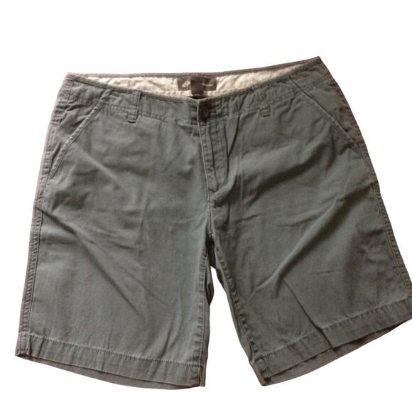 Women's EDDIE BAUER Size 8 Chino Shorts Gray Specially Dyed Pockets Outdoor - Picture 1 of 10